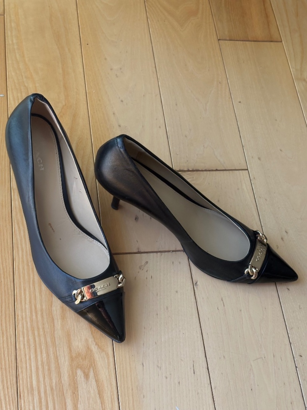 Coach Bowery Black Pointed-Toe Kitten Heel Pumps, Sz 9